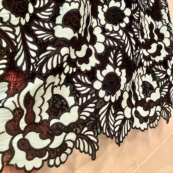 🆕 NANETTE LEPORE Romantic Lace Sheath Dress NWT SIZE 4 - Picture 8 of 15